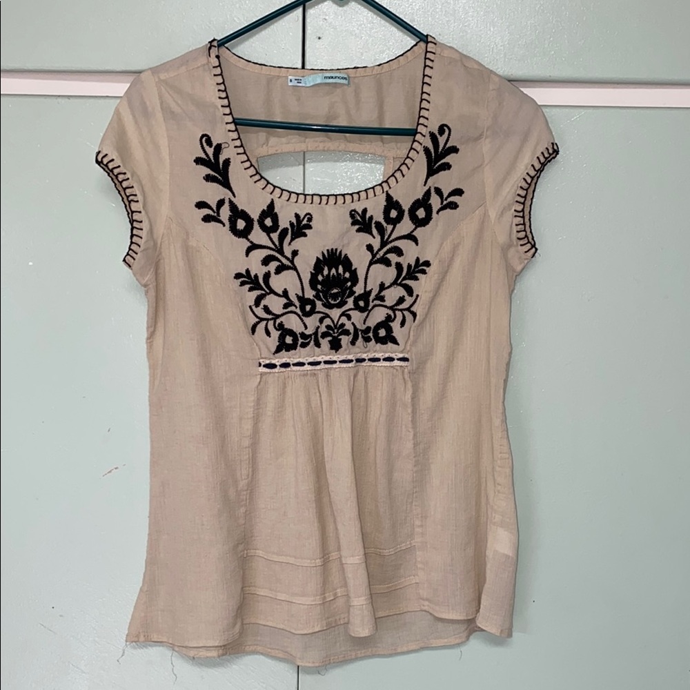 Embroidered Beige Top Maurices Small 100% cotton